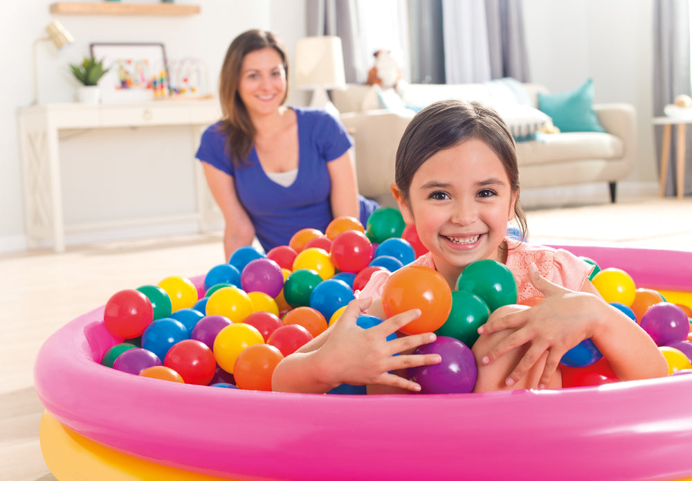 Pelotas de Plástico Intex Pelota Divertida para Niños (8 cm - 100 unidades) - 49600NP